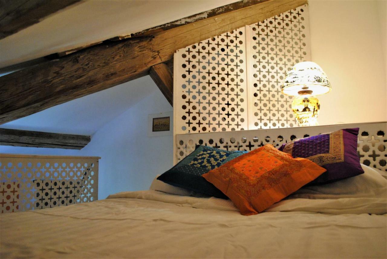 Les Routes Du Monde Bed & Breakfast Saint-Geniès-de-Comolas Eksteriør bilde