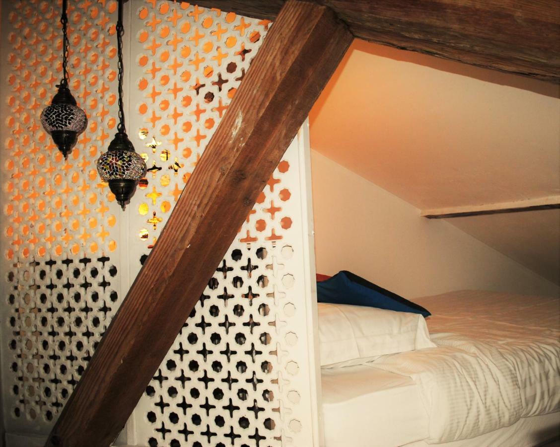 Les Routes Du Monde Bed & Breakfast Saint-Geniès-de-Comolas Eksteriør bilde