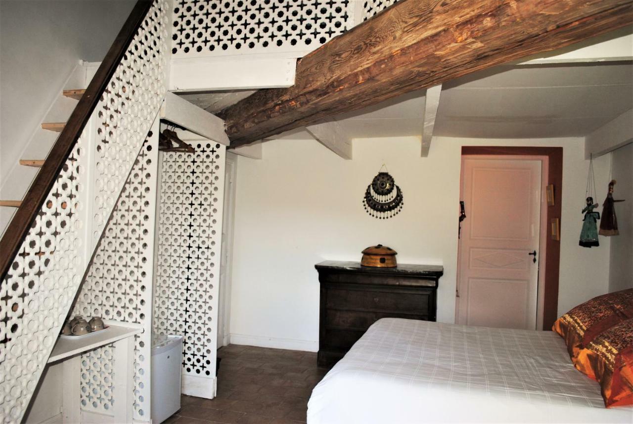 Les Routes Du Monde Bed & Breakfast Saint-Geniès-de-Comolas Eksteriør bilde